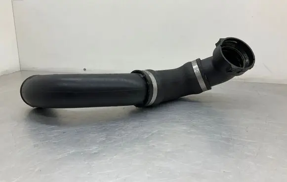 BMW 5 E60 E61 Intercooler hose/pipe 7600010