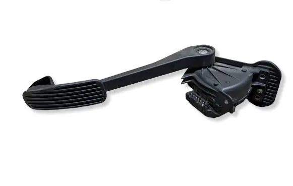 Volvo V70 Accelerator throttle pedal 30636004