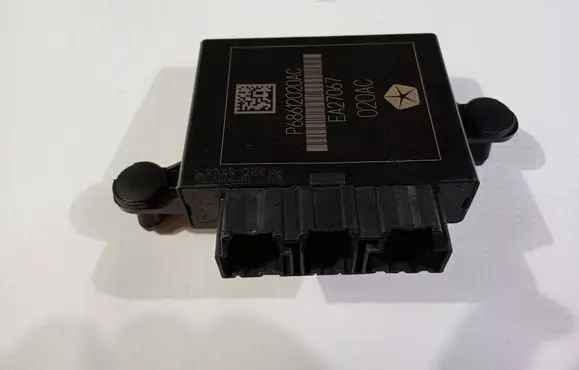 Chrysler Pacifica Parking PDC control unit/module P68612020AC