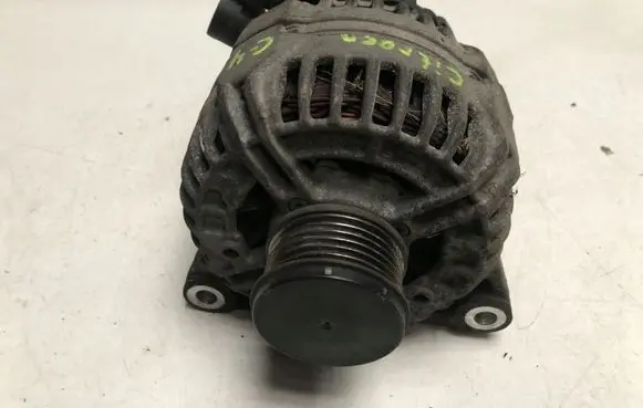 Citroen C4 I Generator/alternator 9646321880