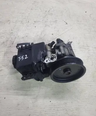 Mercedes-Benz C W204 Power steering pump A0064661501