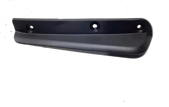Front bumper lip