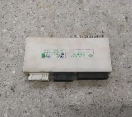 BMW 5 E39 Comfort/convenience module 61356901225 5DK00704727 12037310