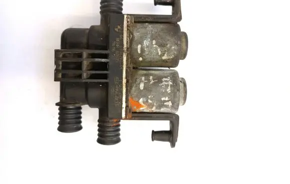 BMW 7 E65 E66 Coolant heater control valve 11611620 1147612167 6908294