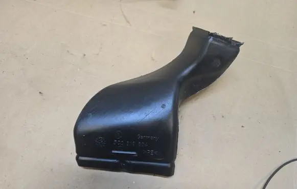 Volkswagen PASSAT B6 Cabin air duct channel 3C0819804