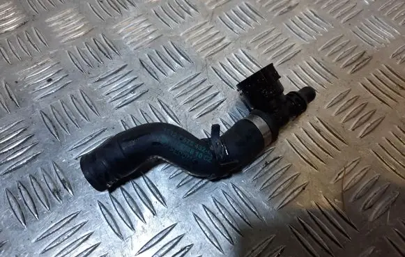 BMW 6 F12 F13 Engine coolant pipe/hose 7575432