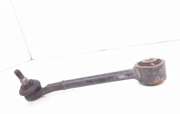 Toyota RAV 4 (XA40) Rear control arm