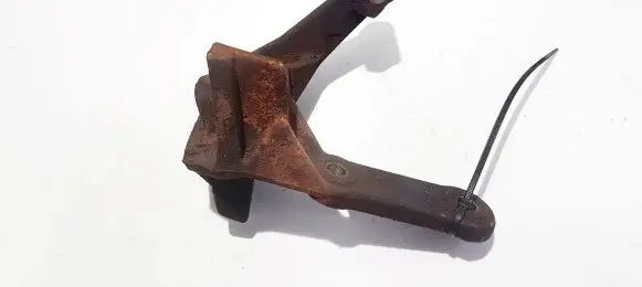 Peugeot 307 Engine mounting bracket 372740