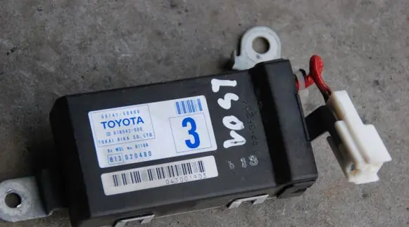Lexus LS 430 Door central lock control unit/module 50400
