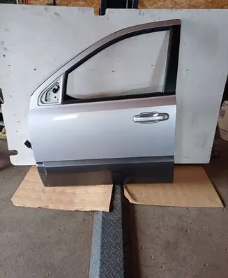 KIA Sorento Front door