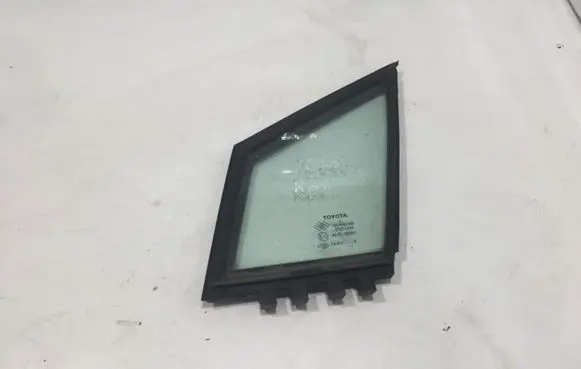 Toyota Corolla Verso E121 Front door vent window glass four-door 6821605010