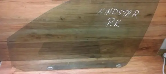 Ford Windstar Front door window glass four-door 