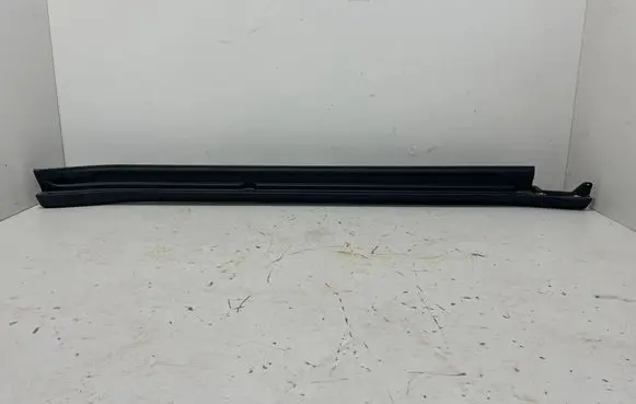 BMW XM Sill 9450910