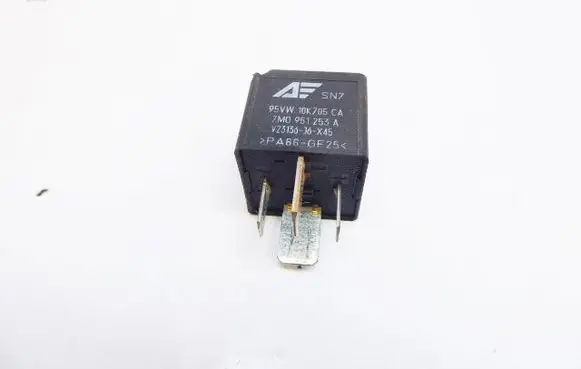 Volkswagen Golf IV Other relay 7M0951253A