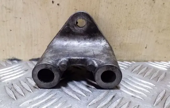 Mazda 6 Gearbox mounting bracket