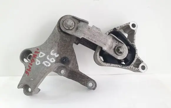 Mercedes-Benz A W176 Engine mount bracket A2462401309