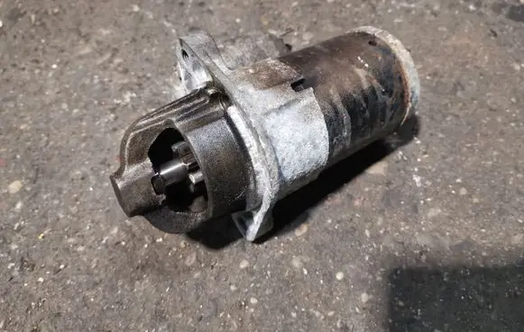 Suzuki Grand Vitara II Starter motor