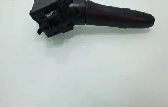 Mitsubishi Pajero Wiper control stalk E532016 17D714