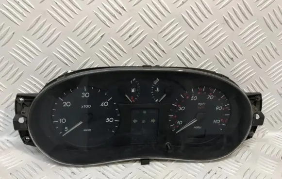 Renault Master II Speedometer (instrument cluster) P8200140421B