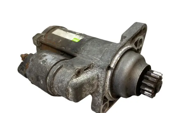 Volkswagen Golf VI Starter motor K2810