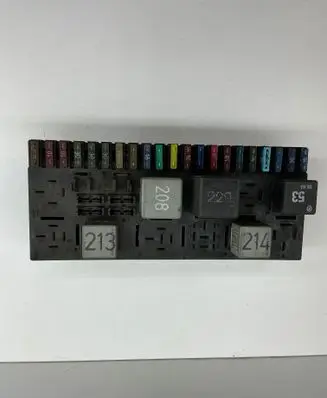 Audi 80 90 S2 B4 Fuse module 443941822B