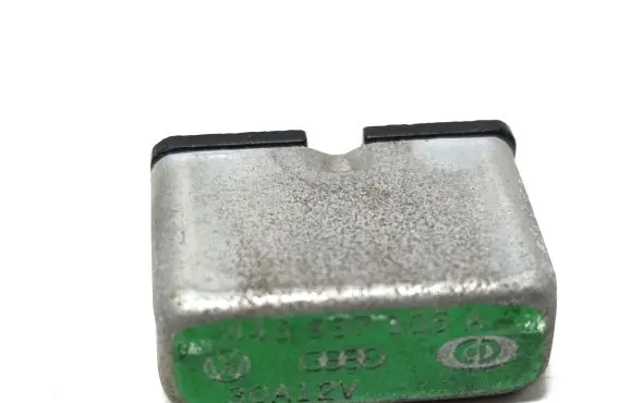 Volkswagen Golf IV Other relay 443937105A