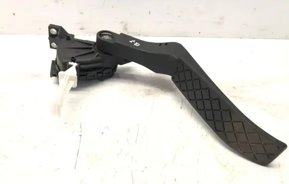 Audi Q7 4L Accelerator throttle pedal 7L0723507E 6PV00802626