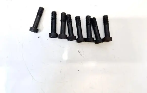 Toyota Corolla Verso AR10 Nuts/bolts 