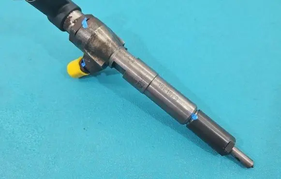 Mercedes-Benz A W176 Fuel injector 166006212R IMPRK1521579