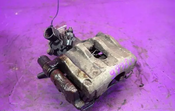 Mazda 3 I Rear brake caliper