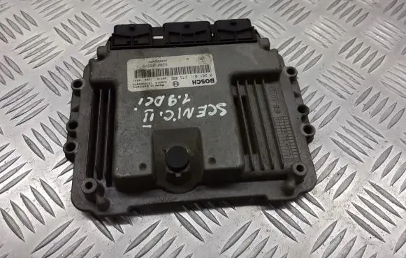 Renault Scenic II - Grand scenic II Engine control unit/module ECU 8200305678