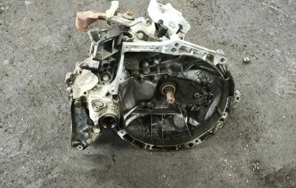 Peugeot 208 I Manual 5 speed gearbox 20CR14 MA5