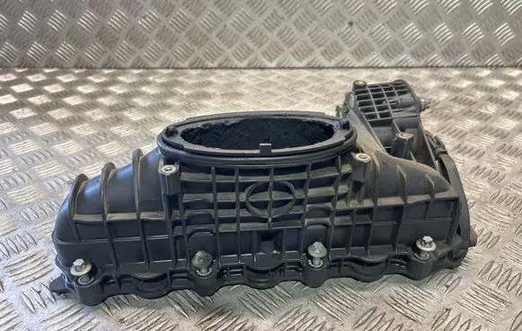Mercedes-Benz A W176 Intake manifold A6510905737