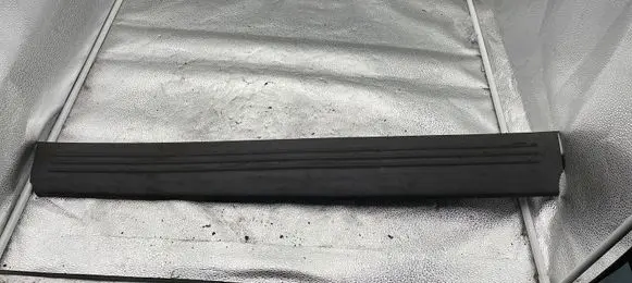 Chrysler Voyager Rear sill trim cover F1028751A 27645164