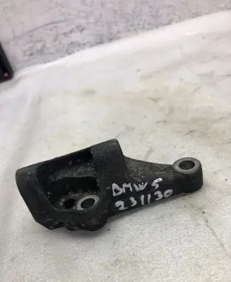 BMW 5 E60 E61 Generator/alternator bracket 12317793090