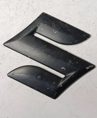 Suzuki SX4 Manufacturer badge logo/emblem 77811-65J0