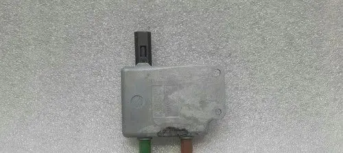 Mercedes-Benz S W221 Aerial antenna switch A2218203789