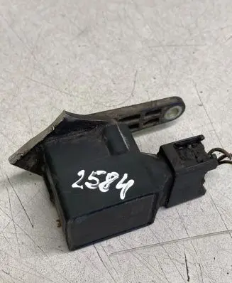 BMW 5 E60 E61 Front height sensor lever 1093697