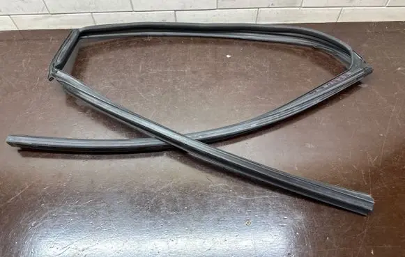 Rubber seal rear door