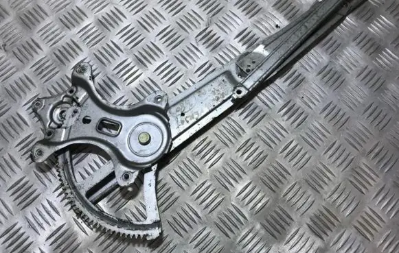 Toyota Corolla Verso E121 Sliding door window regulator with motor
