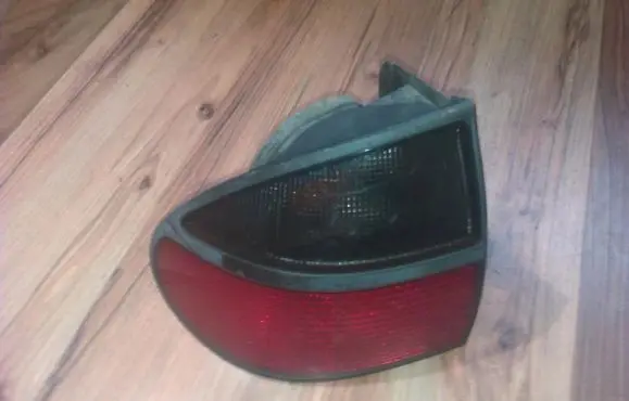 Renault Laguna I Rear/tail lights valeo2225