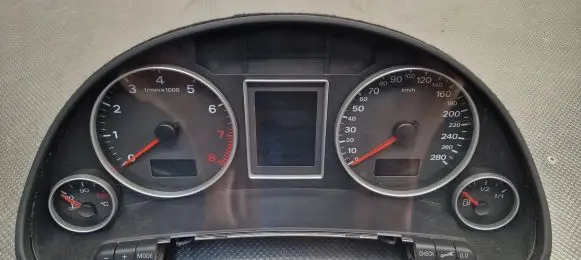 Audi A4 S4 B6 8E 8H Speedometer (instrument cluster) 8E0920931E