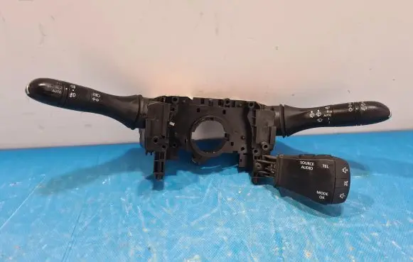 Renault Megane III Other switches/knobs/shifts 25567