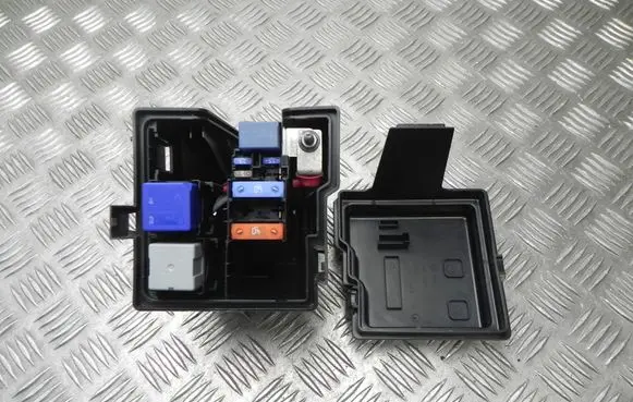 Renault Zoe Fuse box set 243804176R