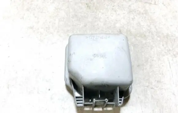 Fiat Marea Headlight/headlamp dust cover 60953290