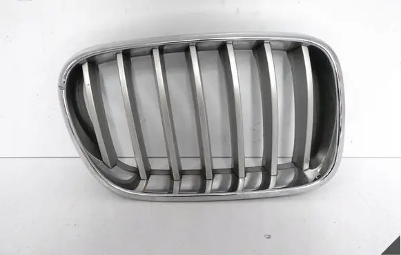 BMW X3 F25 Front bumper upper radiator grill 51117210726