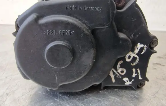 Audi A6 S6 C5 4B Throttle valve 078133063AK