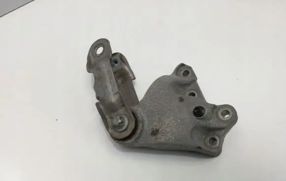 Mercedes-Benz GLA W156 Engine mounting bracket A2462401109