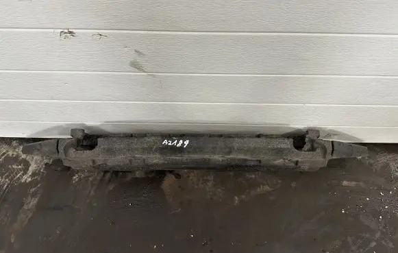 Audi Q7 4L Front bumper foam support bar 4L0807550