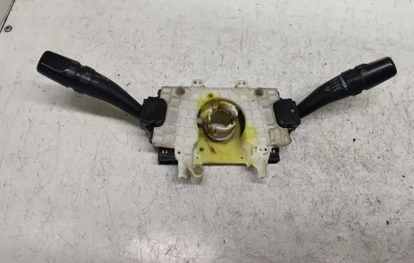 KIA Sorento Wiper turn signal indicator stalk/switch
